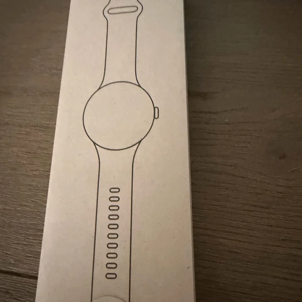 Google Smartwatch - Silver and White